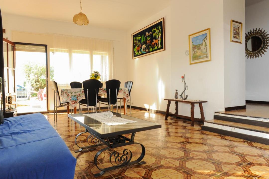 Casa Del Dorado Playa Cambrils Villa Exterior photo