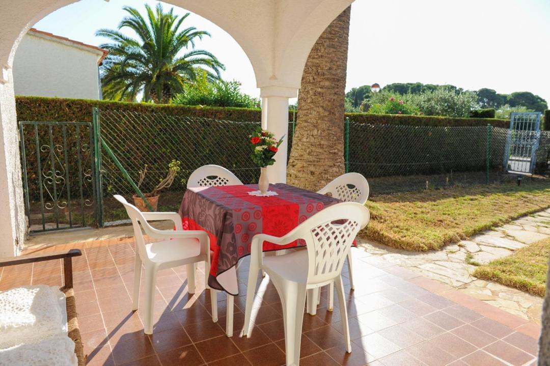Casa Del Dorado Playa Cambrils Villa Exterior photo