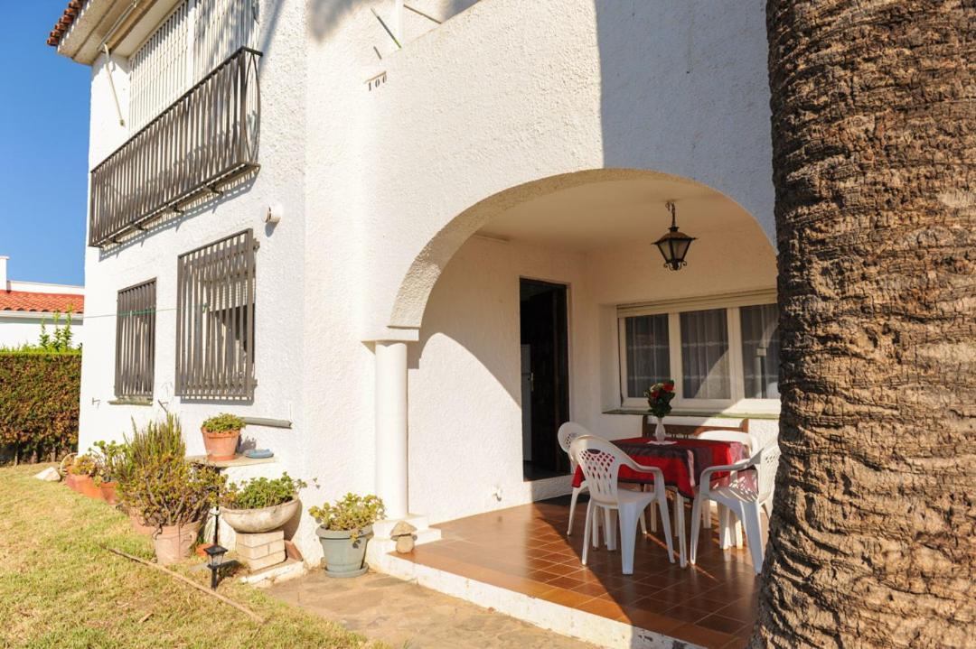 Casa Del Dorado Playa Cambrils Villa Exterior photo